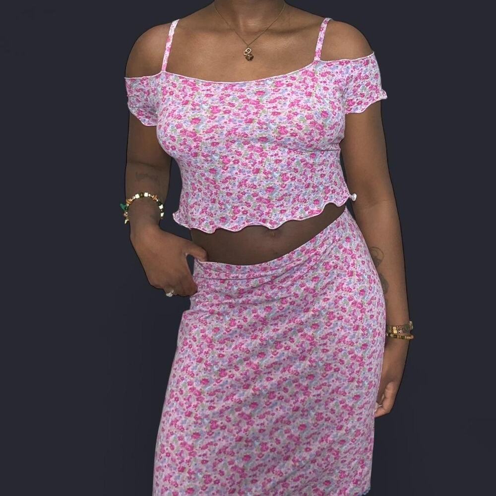 Pink/lavender floral crop top and skirt set - Picture 4 of 4